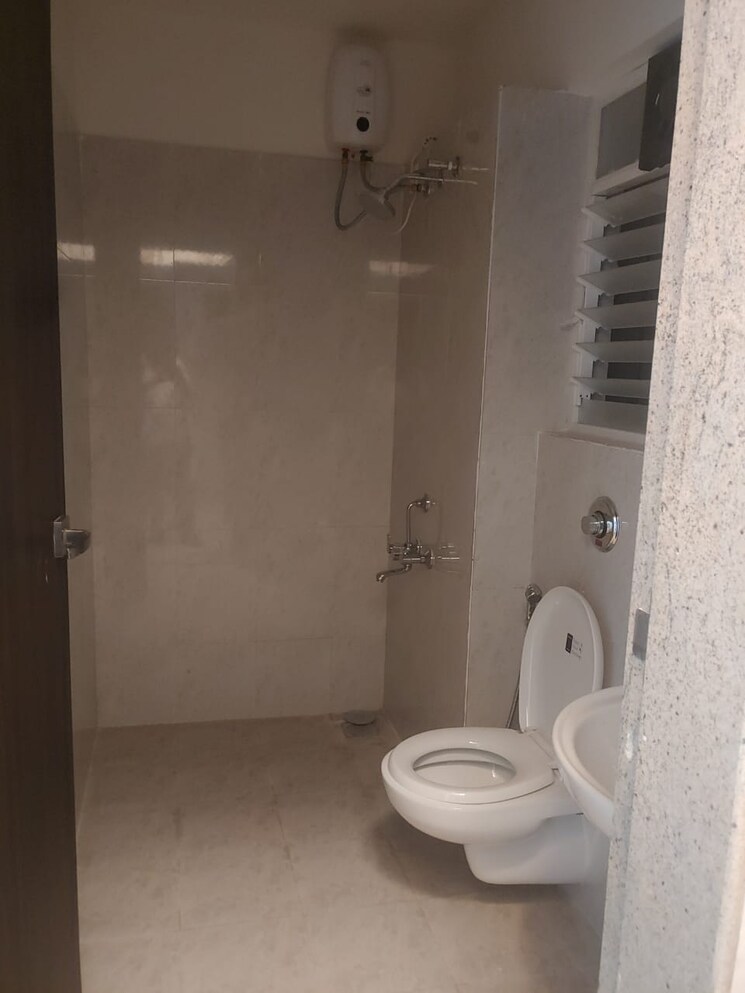 Bathroom, whispering-winds-phase-1 2 Bedroom 1000 Sq.Ft. Apartment In Baner Pune 9545334