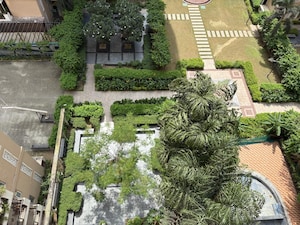 3 BHK Apartment – Garden View at Strategic Royal Court, Sector 16 Greater Noida - for Rent