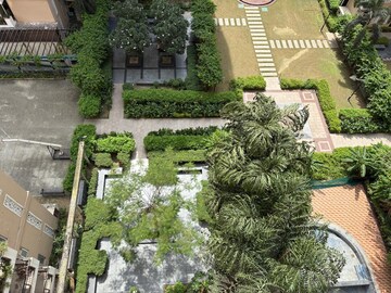 3 BHK Apartment – Garden View at Strategic Royal Court, Sector 16 Greater Noida - for Rent