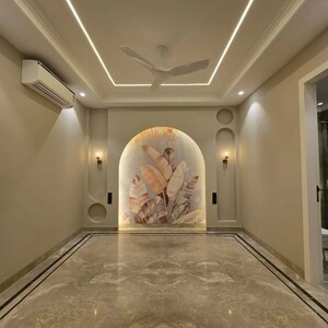  4 BHK Builder Floor at Wave City Center, Sector 32 – for Sale