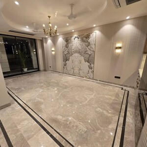 Room in 4 BHK Builder Floor at Wave City Center, Sector 32 – for Sale