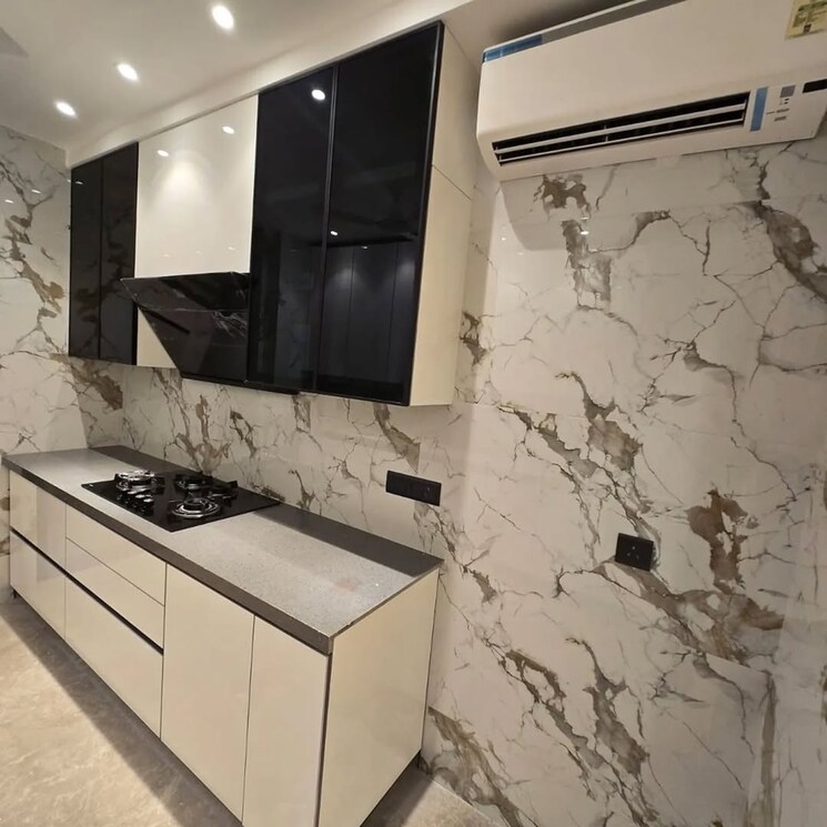 Kitchen, wave-city-center 4 Bedroom 251 Sq.Yd. Builder Floor In Sector 32 Noida 9545445