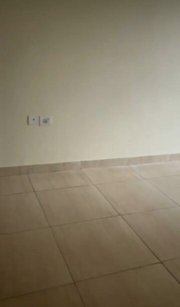 Room in 3 BHK Apartment at Gaur Saundaryam, Tech Zone 4 Greater Noida – for Rent
