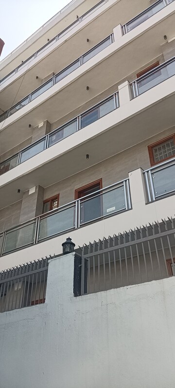 2 BHK Apartment For Rent in Sawasdee JLG Galleria, Sector 63