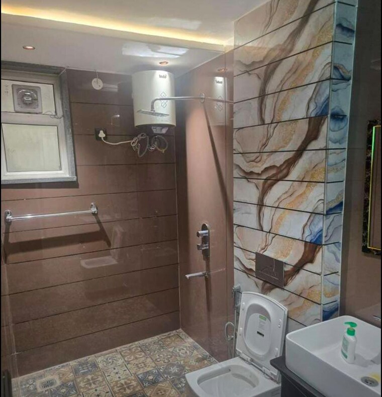 Bathroom, crd-golden-castle 3 Bedroom 1800 Sq.Ft. Apartment In Patiala Road Zirakpur 9545501