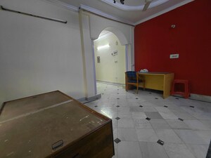 Room in 2 BHK Builder Floor at Janakpuri – for Rent