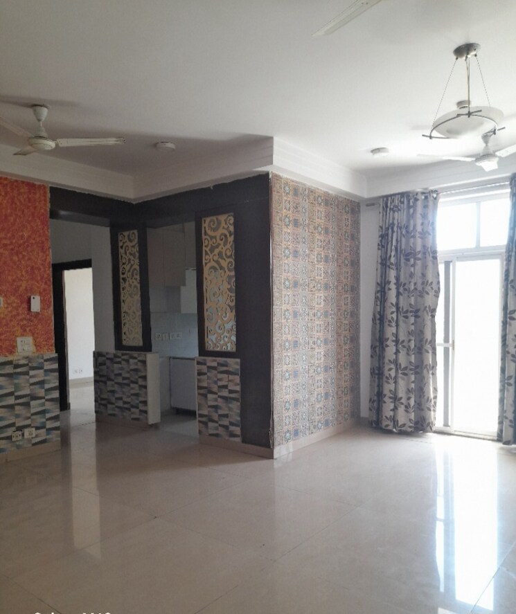 Room, sector 119 3.5 Bedroom 1775 Sq.Ft. Apartment In Sector 119 Noida 9545519