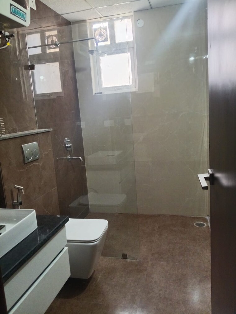 Bathroom, maya-green-lotus-utsav 3 Bedroom 1850 Sq.Ft. Apartment In International Airport Road Zirakpur 9545634