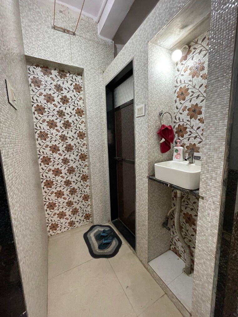 Bathroom, kirit-chs 1 RK 380 Sq.Ft. Apartment In Malad West Mumbai 9545697