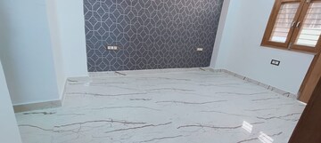 Room in 2 BHK Builder Floor at Sector 73 – for Sale