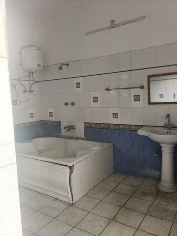 Kitchen in 5 BHK Independent House at Gomti Nagar – for Rent