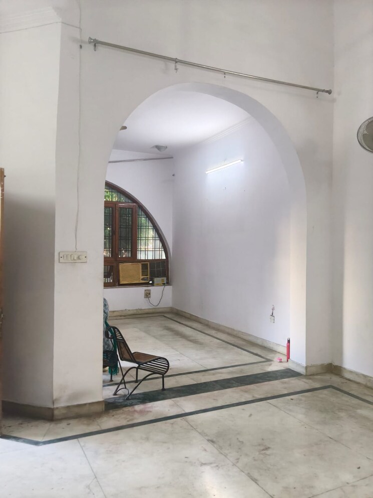 undefined, gomti nagar 5 Bedroom 3260 Sq.Ft. Independent House In Gomti Nagar Lucknow 9545718