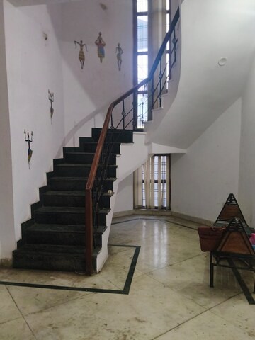 Staircase in 5 BHK Independent House at Gomti Nagar – for Rent
