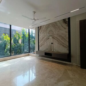 Room in 4 BHK Builder Floor at Gurgaon Dreamz, Sector 7 – for Sale