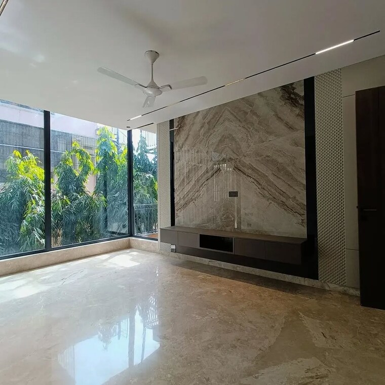 Room, gurgaon-dreamz 4 Bedroom 400 Sq.Yd. Builder Floor In Sector 7 Gurgaon 9545730