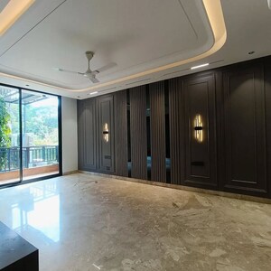 Room in 4 BHK Builder Floor at Gurgaon Dreamz, Sector 7 – for Sale