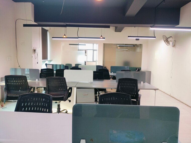 Team Area, sector 2 Commercial Office Space 3000 Sq.Ft. In Sector 2 Noida 9545793