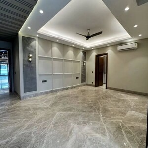 Room in 5 BHK Builder Floor at AVL 36 Gurgaon, Sector 36 – for Sale