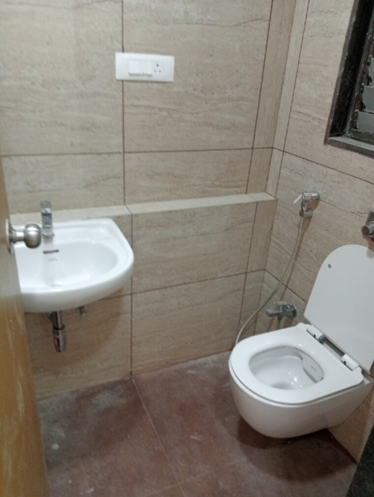 Bathroom, chandak-34-park-estate 2 Bedroom 617 Sq.Ft. Apartment In Goregaon West Mumbai 9545890