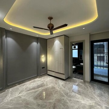 Room in 4 BHK Builder Floor at Uppal Gurgaon 99, Sector 99 – for Sale