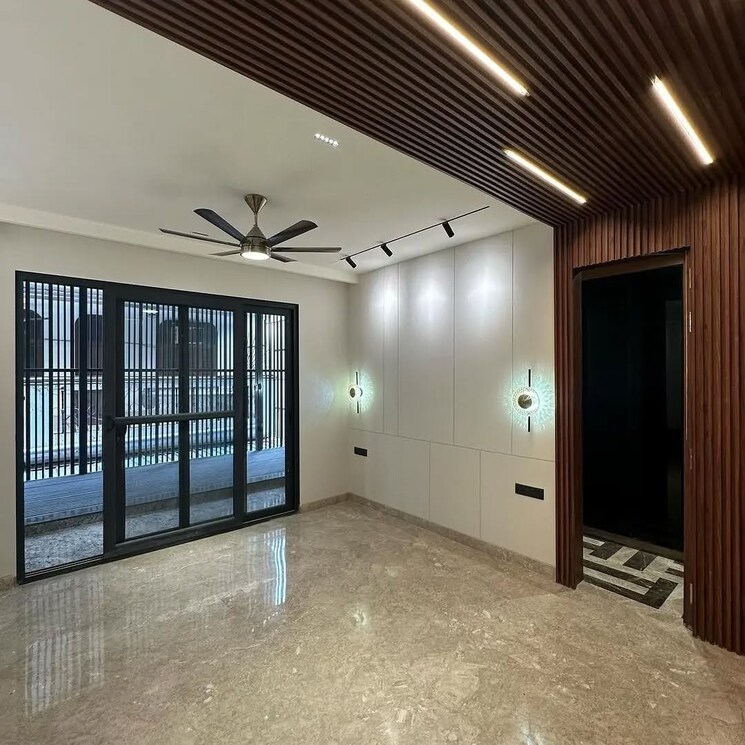 Room, uppal-gurgaon-99 4 Bedroom 251 Sq.Yd. Builder Floor In Sector 99 Gurgaon 9545857