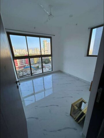 Room in 2 BHK Apartment at Raymond Ten X Habitat, Pokhran Road No Two – for Rent