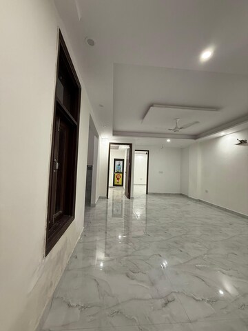 Living Room in 3 BHK Builder Floor at Chattarpur – for Rent