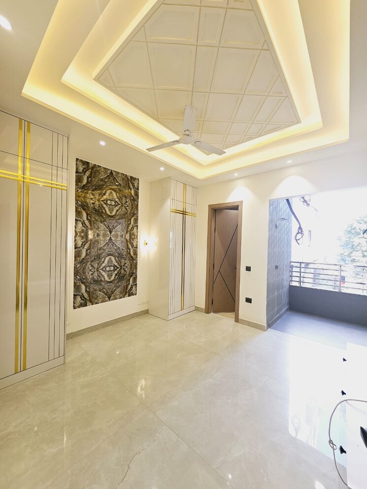 Room, uppal-southend 4 Bedroom 307 Sq.Yd. Builder Floor In Sector 49 Gurgaon 9545912