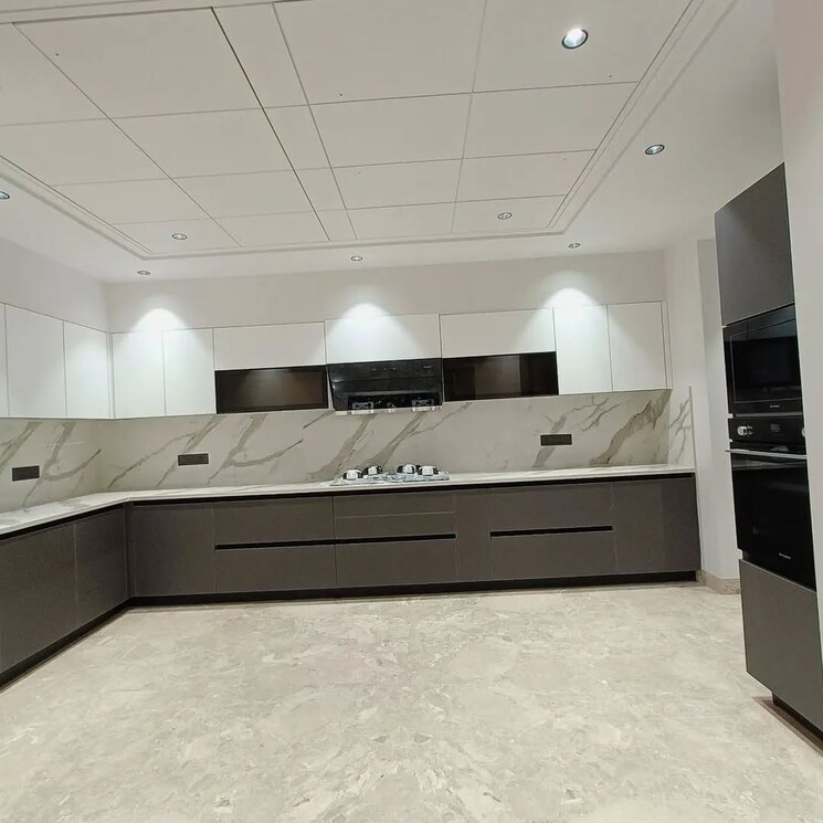 Kitchen, dlf-city-gurgaon 5 Bedroom 400 Sq.Yd. Builder Floor In Sector 27 Gurgaon 9545908