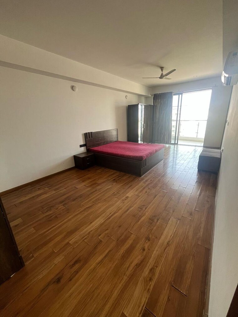 Room, park-street 3 Bedroom 2200 Sq.Ft. Apartment In Wakad Pune 9545921