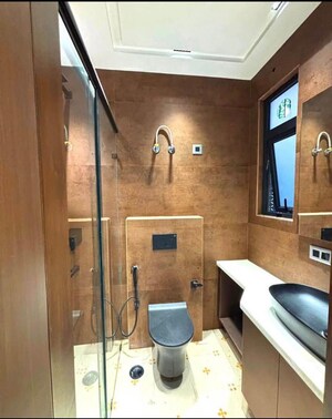 Furnished Amenities in 4 BHK Builder Floor at Sector 56 – for Sale