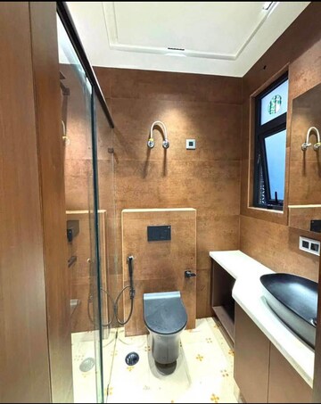 Furnished Amenities in 4 BHK Builder Floor at Sector 56 – for Sale