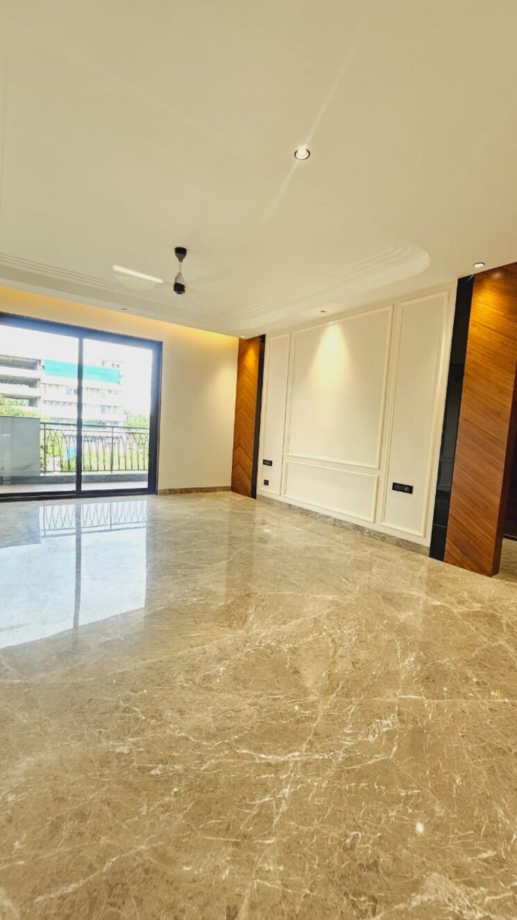 Room, vipul-world-floors 3.5 Bedroom 192 Sq.Yd. Builder Floor In Sector 48 Gurgaon 9545952