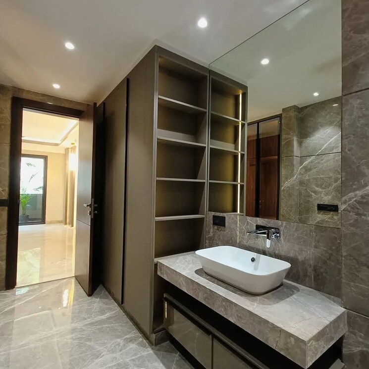 Bedroom, ss-plaza-gurgaon 5 Bedroom 410 Sq.Yd. Builder Floor In Sector 47 Gurgaon 9545958