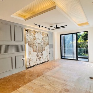 Room in 4 BHK Builder Floor at Kohli One Malibu Town, Malibu Town – for Sale