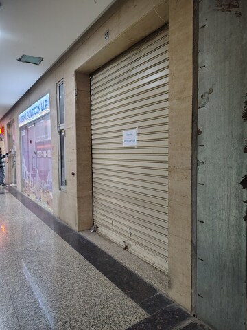 Furnished Amenities in  Shop at Omaxe World Street, Sector 79 – for Rent