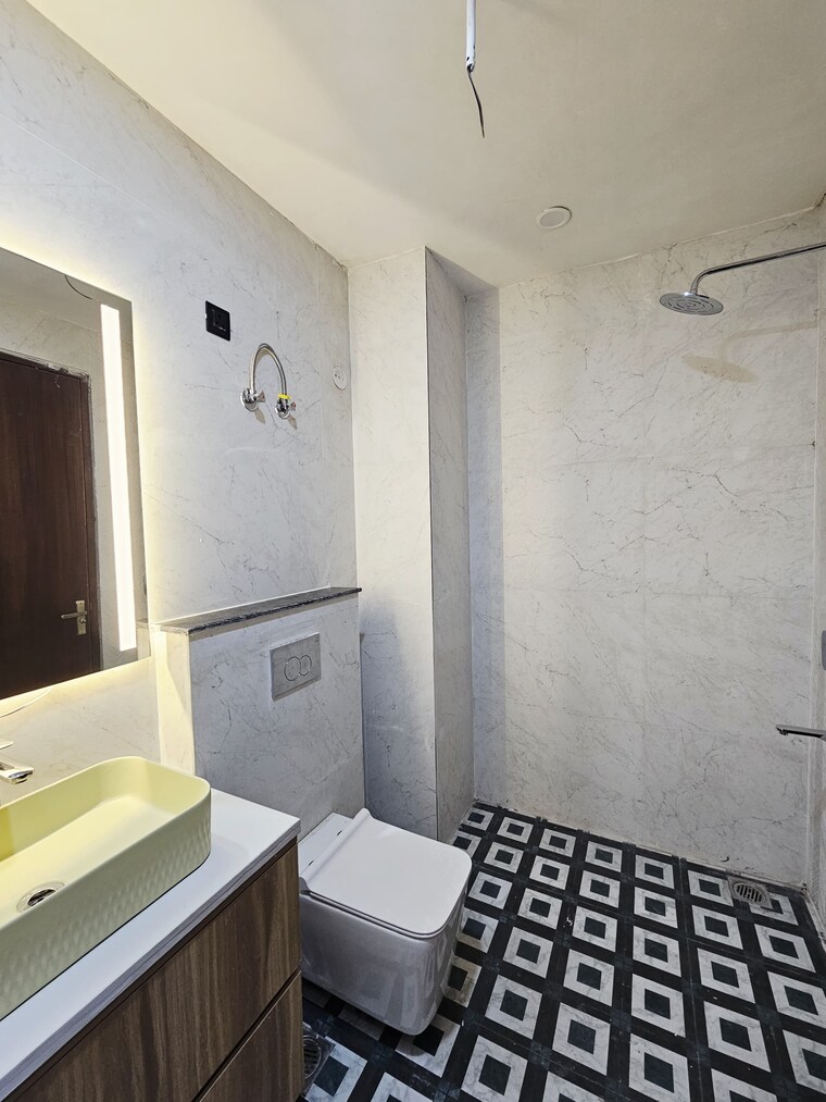 Bathroom, sushant lok i 4 Bedroom 2700 Sq.Ft. Builder Floor In Sushant Lok I Gurgaon 9546077