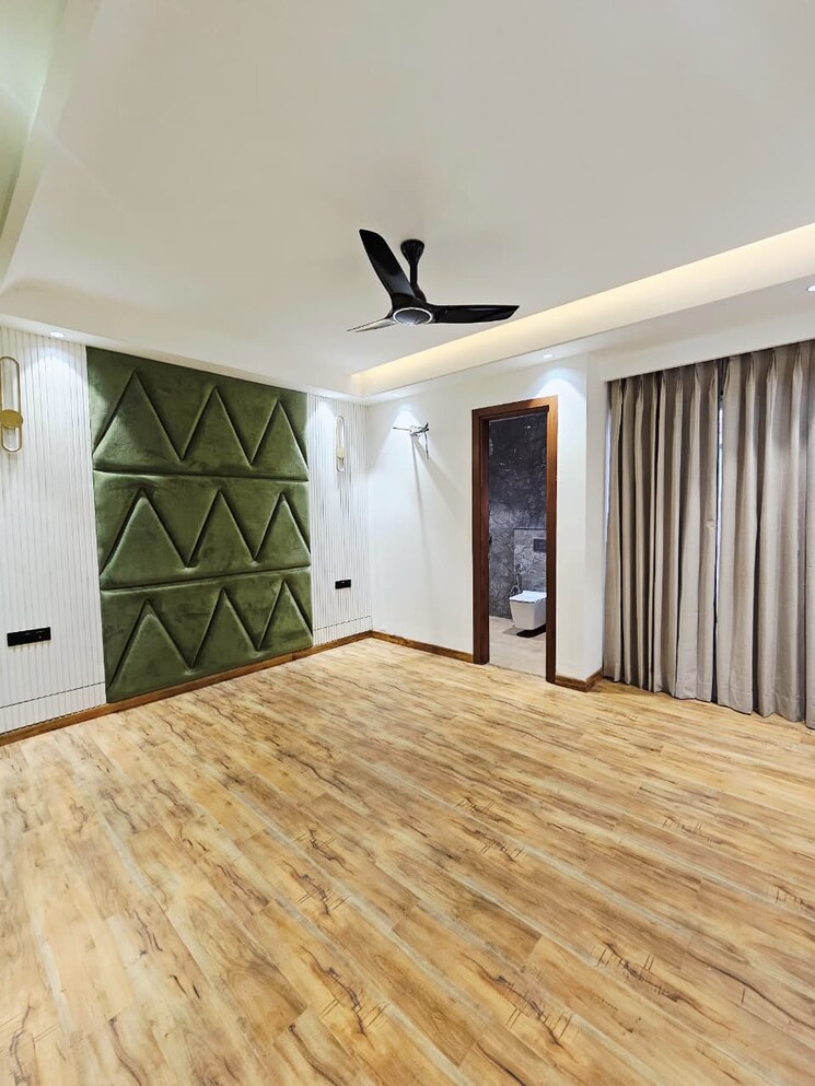 Bedroom, ansal-api-versalia-2 4 Bedroom 2430 Sq.Ft. Builder Floor In Sector 67a Gurgaon 9546141