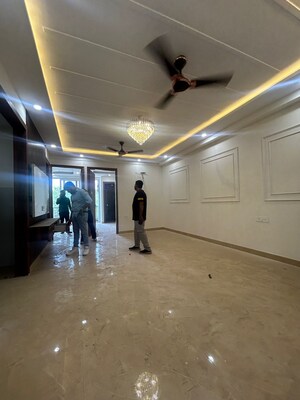 2 BHK Builder Floor For Rent in Chattarpur