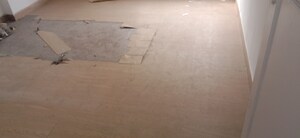 Room in 3 BHK Apartment at Aster Tower, Goregaon East – for Rent