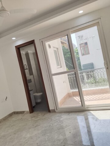 2 BHK Builder Floor For Rent in Saket