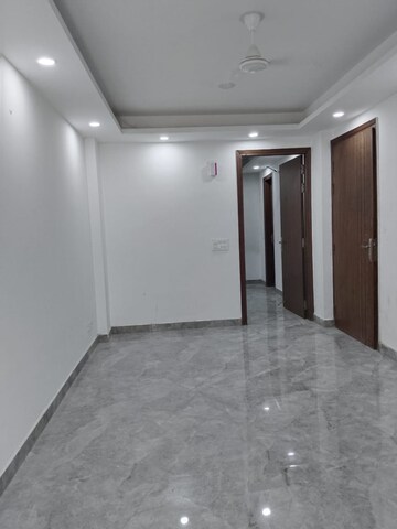 Room in 2 BHK Builder Floor at Saket – for Rent
