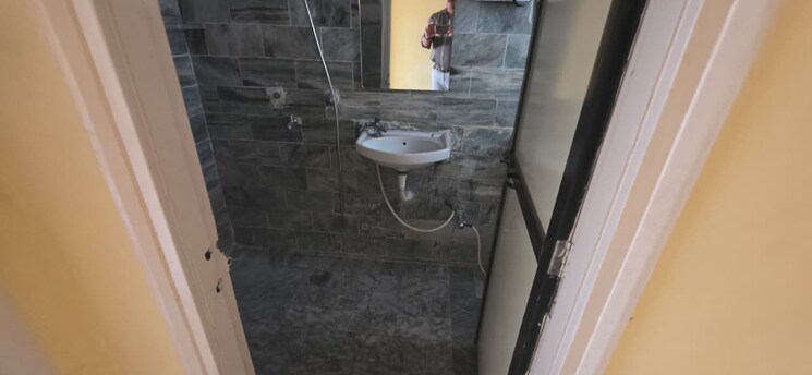 Bathroom, vashi sector 17 2 Bedroom 1050 Sq.Ft. Apartment In Vashi Sector 17 Navi Mumbai 9546111