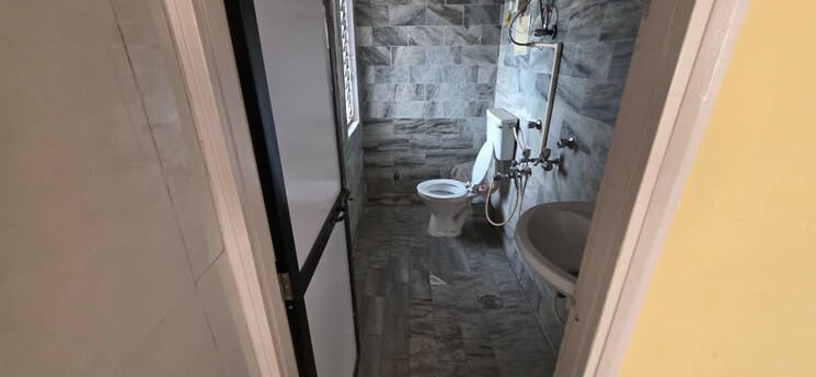 Bathroom, vashi sector 17 2 Bedroom 1050 Sq.Ft. Apartment In Vashi Sector 17 Navi Mumbai 9546111