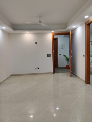 Room in 2 BHK Builder Floor at Saket – for Rent