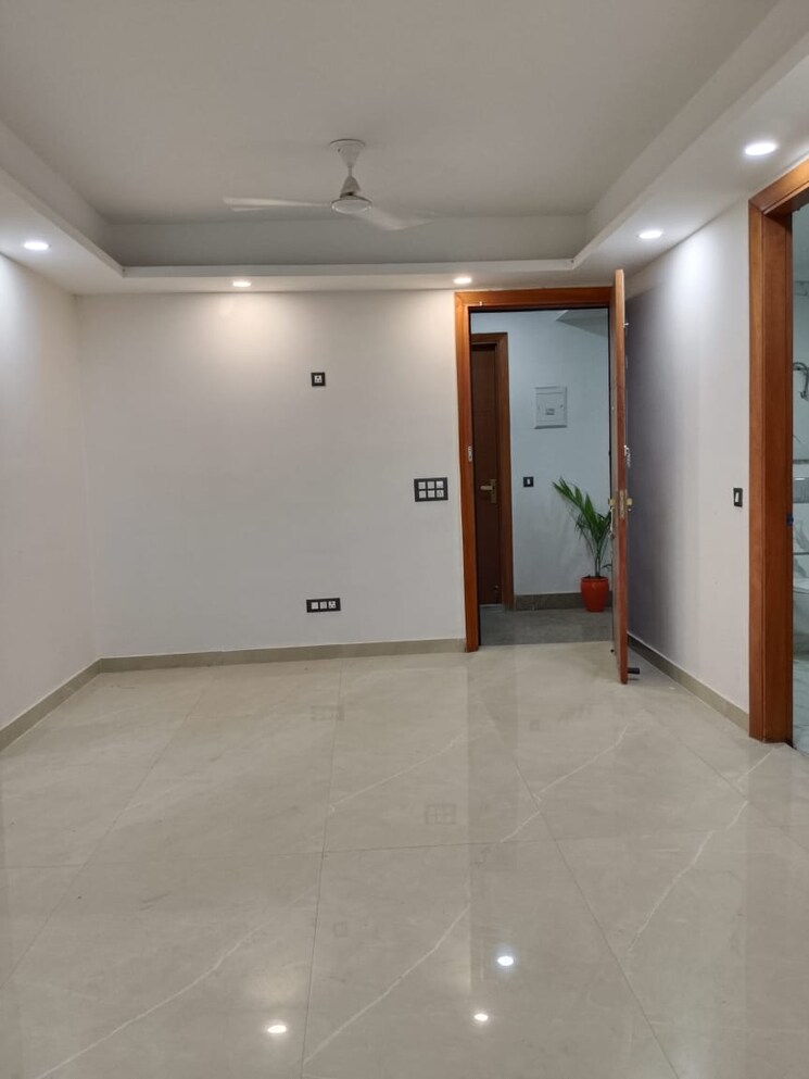 Room, saket 2 Bedroom 972 Sq.Ft. Builder Floor In Saket Delhi 9546244