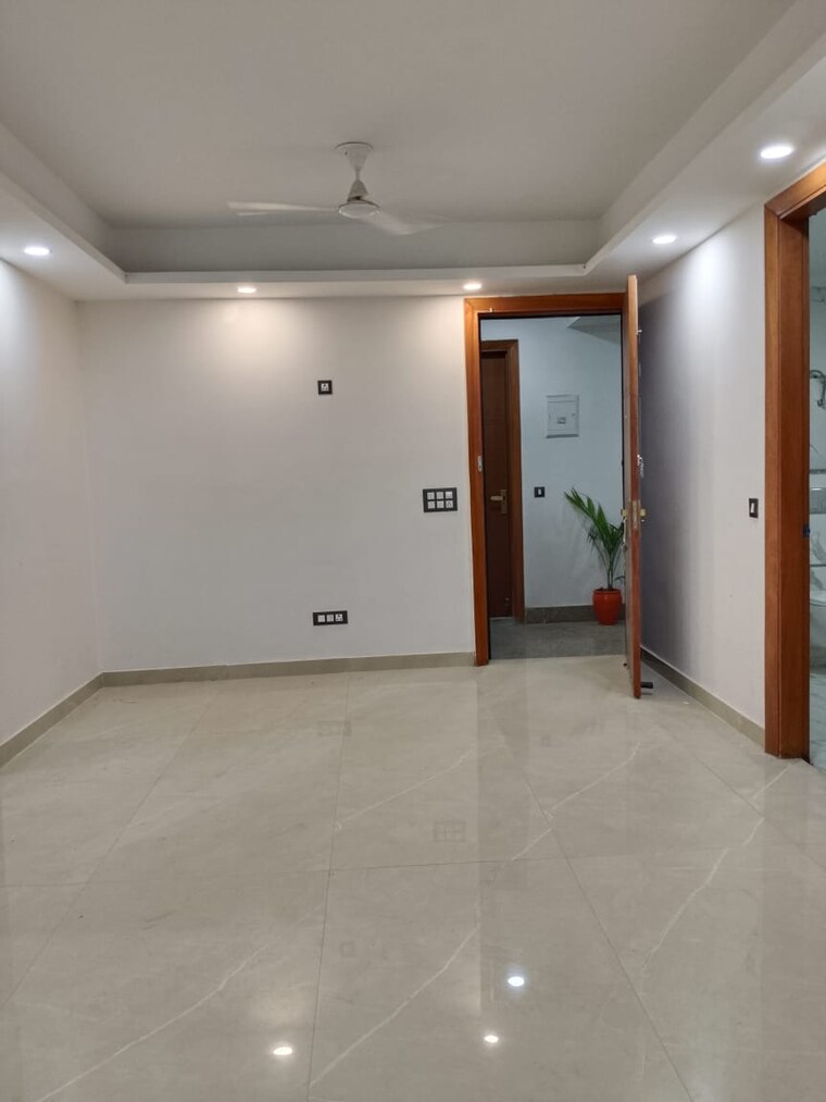 Room, saket 2 Bedroom 972 Sq.Ft. Builder Floor In Saket Delhi 9546244