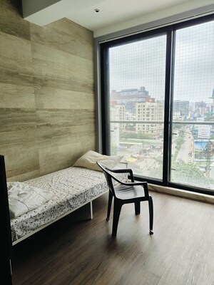 Room in 4 BHK Apartment at Skywards Riviera Valentina, Baner – for Rent