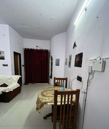 Building Lobby in 2 BHK Apartment at Gulmohar Apartments Hazratganj, Hazratganj – for Rent