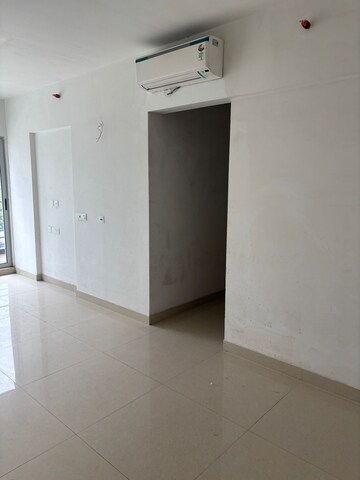 Furnished Amenities in 3 BHK Apartment at Tollygunge – for Sale